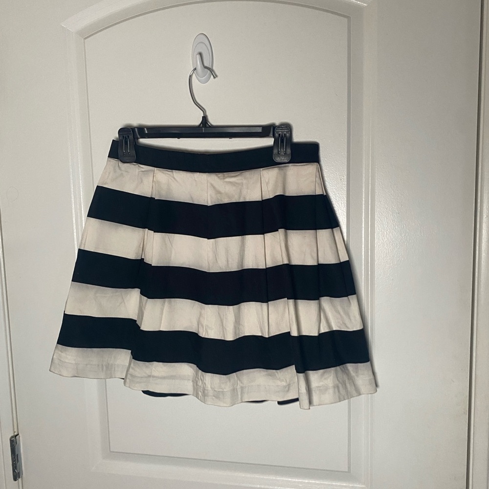 Forever 21 Black and White Striped Skater Skirt